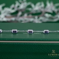Bracelet élégant en diamant de laboratoire taille émeraude serti clos, chaîne à maillons délicats, design minimaliste de bijoux fins, plaqué or