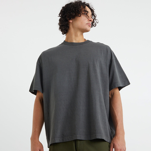 T-shirt en coton gris foncé surdimensionné pour homme, manches courtes, col rond, couleur unie, vêtement décontracté, jersey tricoté - Product Image 5