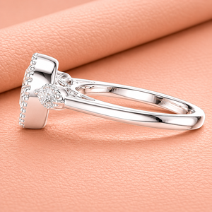Anillo de Compromiso de Lujo con Diamante Cultivado en Laboratorio, Corte Pera, Halo, Piedras Laterales Marquise, Acabado en Oro Blanco, Certificado IGI, Claridad VVS1-VVS2 - Product Image 2
