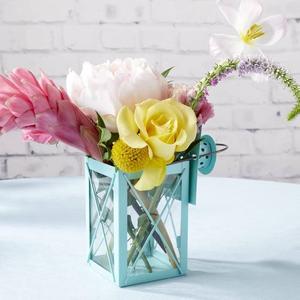 โคมไฟโลหะสีน้ำเงินขัดเงาขนาดเล็กสำหรับใส่เทียนทีไลท์ ของตกแต่งงานแต่งงาน ของประดับโต๊ะกลาง ของชำร่วยงานปาร์ตี้ ของตกแต่งภายในและภายนอกบ้าน ระเบียง - Product Image 1