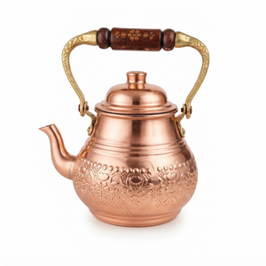 Samovar traditionnel en cuivre gravé à la main avec poignée en bois sculpté, vente en gros, théière de luxe pour la maison et les restaurants - Product Image 1
