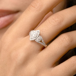 Anillo de compromiso y boda de oro blanco de 9K con diamante de laboratorio de 0.59CT, corte marquesa y racimo, pavé de brillantes redondos, para mujer, joya personalizada - Product Image 6