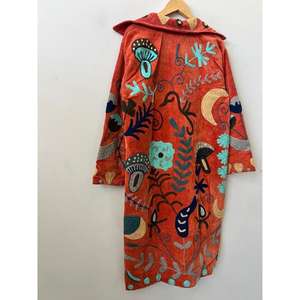 Camisón de Terciopelo Bordado a Mano de Alta Calidad, Estilo Suzani, Elegante Abrigo Bohemio, Prenda Floral Bohemia Uzbeka, Regalo para Ella - Product Image 3