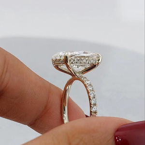 Anillo de compromiso único de 5.5 quilates para mujer, en oro blanco de 14K/10K, con diamante de laboratorio de corte ovalado y diamantes laterales, estilo clásico, certificado por IGI. - Product Image 3