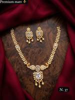 PADMAWATI BANGLES Collection Classique Fantaisie Collier de Mariage Géométrique en Alliage Plaqué Or de Haute Qualité avec Perles d'Imitation et Moissanite