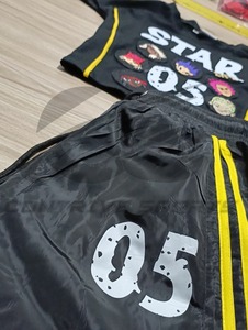 Ensemble deux pièces pour homme : T-shirt personnalisé imprimé avec patch et pantalon en nylon évasé, style survêtement d'été - Product Image 3