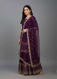 Traje Sharara de Diseñador en Georgette Sintética Pesada con Bordados y Dupatta de Red para Fiestas y Eventos - Product Image 2