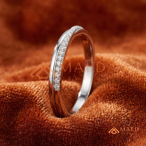 แหวนเงินแท้ 925 ประดับมอสซาไนต์ ดีไซน์เกลียวคลื่น สำหรับผู้หญิง แหวนแต่งงาน ประดับเพชรแล็บระยิบระยับ เครื่องประดับเจ้าสาว - Product Image 1