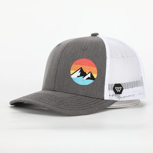 Gorra Trucker Personalizada con Logotipo Bordado, Malla Trasera, 6 Paneles, Cierre a Presión, con Parche de Montaña para Deportes y Eventos al Aire Libre - Product Image 1