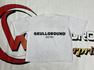 Camisetas gráficas de streetwear extragrandes, personalizadas, de alta calidad, con logotipo impreso en DTG, DTF, serigrafía o puff print, con MOQ bajo para OEM. - Product Image 5
