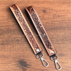 Precio de fábrica, llavero de pulsera de cuero mecanizado a mano, sublimación, cuero de vaca genuino, cordón de diseñador, correa de llavero - Product Image 3