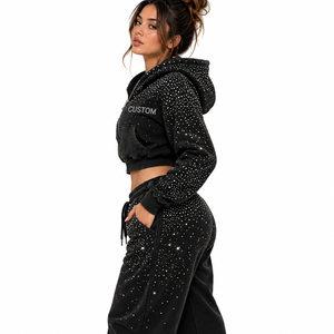 Sudadera con capucha corta con cremallera y logotipo personalizado de pedrería para mujer, estilo urbano, alta calidad, invierno, Y2K, algodón, forro polar, ajuste ceñido - Product Image 5