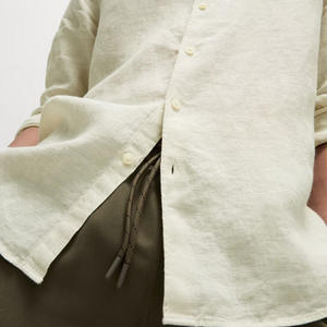 Camisa de hombre con botones, nueva moda, precio económico OEM, súper calidad, logotipo/colores personalizados, camisa con botones de última tendencia, ligera. - Product Image 2