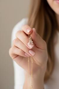 Collar con colgante de diamante moissanita chapado en oro de 14k para mujer, joyería de lujo, regalos a precio de mayorista en JBR & Co. - Product Image 2