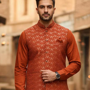 Ensemble kurta et pantalon en soie romaine de créateur pour homme, avec koti brodé de sequins, prêt-à-porter, infroissable, pour occasions festives - Product Image 1