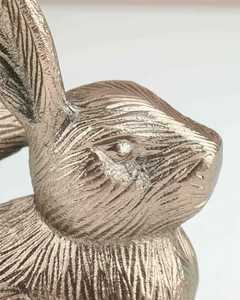 Figura de conejo de metal hecha a mano de 13 x 10 x 20 cm, escultura animal contemporánea, decoración de mesa para Pascua, sala de estar - Product Image 6