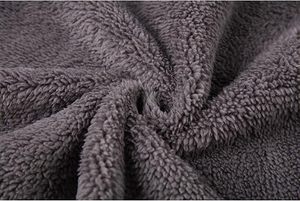 Sweat-shirt à capuche noir avec manches grises et bordure contrastante, fermeture éclair intégrale, vêtement décontracté pour adultes, usage promotionnel hiver - Product Image 5