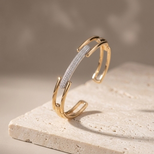 Men's & Unisex Luxury Diamond Link Cuff in <b>Solid</b> <b>Gold</b> High-End Pave Accent Open Diamond <b>Bangle</b> For Gala & Red Carpet Styling - Product Image 3
