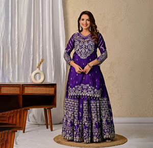 Conjunto de Lehenga y Kurta Tradicional para Mujer PinkCityBlocks, Georgette Sintético, Bordado Intenso, Lentejuelas, Reversible y Elástico - Product Image 1