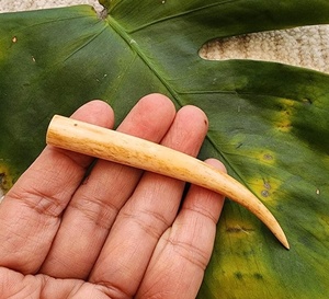 Colgante de Hueso de Búfalo Natural Ecológico al por Mayor, Cabujón Tallado de Imitación Antigua para Decoración de Bodas, Regalo y Artesanía - Product Image 1