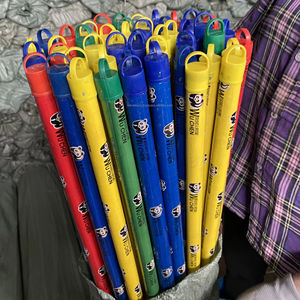 Mango de Escoba de Madera de Eucalipto con Revestimiento de PVC y Diseño de Panda - Mango Resistente para Herramientas de Limpieza del Hogar - Product Image 1