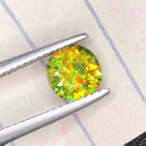 Sphène Jaune Naturelle Ronde Taillée, Pierre Précieuse Libre de Qualité Exceptionnelle et Rare pour la Fabrication de Bijoux Fins, Gemme de Collection et Cadeau - Product Image 2