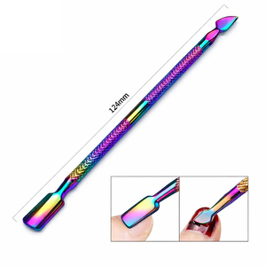 Pousse-cuticules et nettoyeur d'ongles professionnel en acier inoxydable à double extrémité - Product Image 4