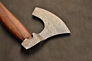 Damascus Steel Bearded Viking <b>Axe</b> Hand Forged Rosewood <b>Handle</b> Outdoor Camping Hunting <b>Axe</b> OEM ODM Custom Wholesale - Product Image 3