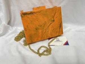 Bolso de Mano de Resina de Diseño con Detalles Artesanales Intrincados – El Último Grito de la Moda de Lujo, Bolso de Mano de Resina de la Mejor Calidad, Nuevo - Product Image 4