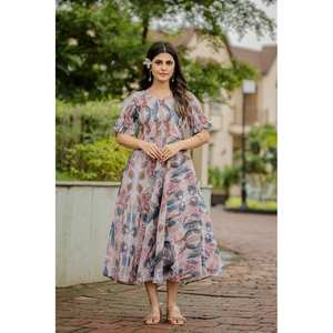 Robe élégante à imprimé floral et géométrique numérique avec des détails complexes - Product Image 5