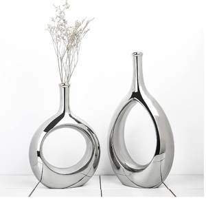 Vase décoratif en aluminium pour espaces de vie haut de gamme, amélioration artistique de la pièce et design sophistiqué - Product Image 6