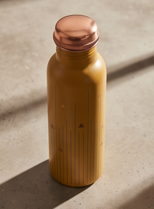 Botella de Agua de Cobre Pintada con Esmalte Ayurvédico Premium, Diseño Artístico de Líneas Verticales Triangulares, Botella Deportiva Metálica a Prueba de Fugas - Product Image 4