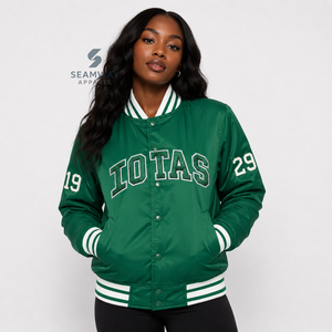 Chaqueta Universitaria Verde Satinada para Mujer Iota Phi Lambda con Botones a Presión, Letras Griegas Bordadas, Cuello y Puños de Punto a Rayas, Ropa Universitaria - Product Image 5