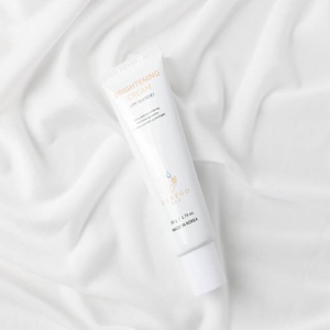 Crema facial hidratante Barogo, Crema Iluminadora e Hidratante con Glicerina, Centella, Niacinamida y Colágeno para el Cuidado de la Piel - Product Image 6