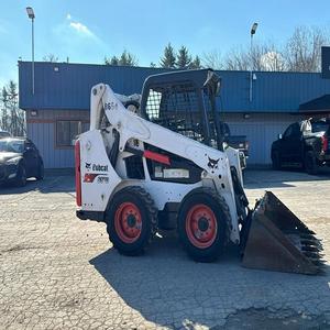 Cargadora de orugas diésel Bobcat S570 de grado industrial, diseñada para trabajos pesados de movimiento de tierras con sistema hidráulico. - Product Image 4