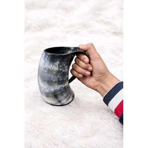 Jarra de Cuerno Vikinga Natural Hecha a Mano para Beber Cerveza, Estilo Medieval, con Base de Madera al Mejor Precio - Product Image 5