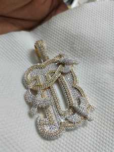Colgante de Letra con Diamantes de Moissanita para Hombre, Estilo Hip Hop, Micro Pavé, Corte Brillante Redondo, Amuleto Temático, Estilo para Uso Diario - Product Image 6