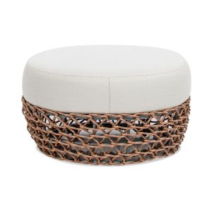 Pouf da giardino rotondo Willow da 25 pollici con struttura in vimini marrone dorato e rivestimento in tessuto beige grano - Product Image 3