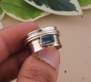 Bague de mariage de luxe en argent sterling 925 avec sertissage clos et topaze bleue pour femme, style classique pour soirée - Product Image 2