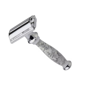 Maquinilla de Afeitar de Doble Filo de Acero Inoxidable de Alta Calidad con Doble Cuchilla para Cara, Cuerpo y Axilas, con Agarre Antideslizante Cómodo - Product Image 4
