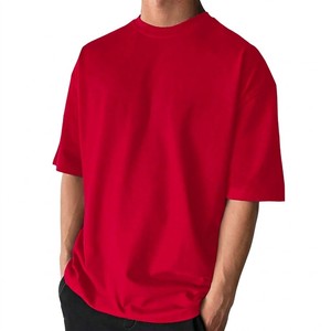 T-shirt Homme Rouge Oversize Tendance 2026 – Coton Doux, Coupe Ample, Épaules Tombantes, Style Streetwear Audacieux, Uni et Décontracté - Product Image 6