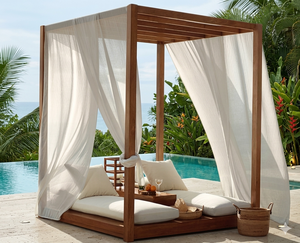 Lit de repos d'extérieur en bois de teck avec baldaquin, rideaux et coussins en éponge, mobilier de piscine moderne tropical pour usage en resort, Indonésie - Product Image 1