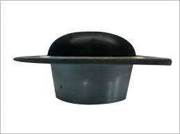 Bouchon pour trou de filtre de piscine, couramment utilisé pour bloquer les trous de filtration des piscines hors sol lors du remplacement des pompes ou des tuyaux de filtration. - Product Image 2