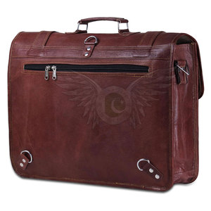 Sac pour ordinateur portable en cuir véritable Central avec un design fonctionnel, durable, style décontracté, à porter à l'épaule pour le travail et le bureau - Product Image 6