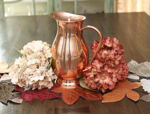 Ensemble de carafes en cuivre pour des présentations de dîner élégantes, service de boissons en métal avec verres, durable, réutilisable, pour service de table. - Product Image 6