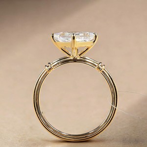 Auténtico Anillo Solitario de Diamante Corte Princesa de 2.00CT, Cultivado en Laboratorio, Oro Amarillo de 14K, Regalo Sorpresa de Boda para Novia - Product Image 4