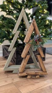 Décoration de Noël en bois de style antique et moderne avec lumières LED chaudes et ornements, arbre de Noël artistique sur pied pour intérieur - Product Image 6