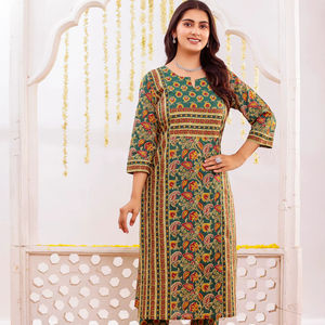 Ensemble Kurta en coton Mal à imprimé floral traditionnel – Broderie artisanale avec pantalon et dupatta assortis - Product Image 1