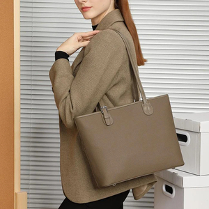 Sacs à main en cuir véritable de haute qualité pour femmes, sacs à main simples à grande capacité, vente en gros pour filles, logo personnalisé en couleur, OEM - Product Image 4
