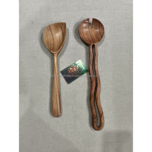 Juego de servidor de ensalada de madera de Neem hecho a mano LeafLoom | Cuchara y tenedor antibacterianos naturales para uso en restaurantes ecológicos, regalos y restaurantes - Product Image 3